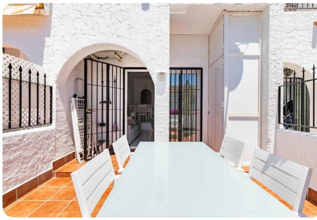 La Casa En La Carihuela Playa A 4 Minutos A Pie Villa Торемолинос Екстериор снимка
