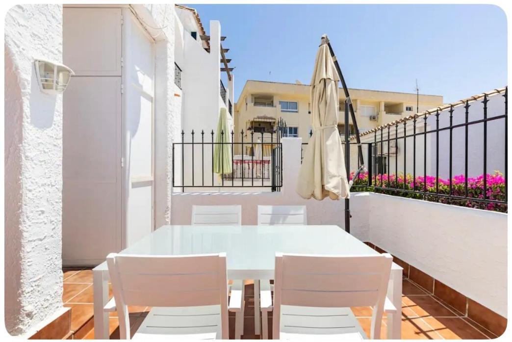 La Casa En La Carihuela Playa A 4 Minutos A Pie Villa Торемолинос Екстериор снимка